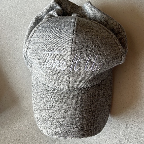 Tone It Up Book & Hat - Picture 4 of 4